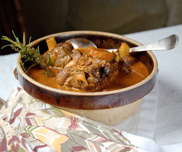 Mono Cliffs Inn’s Beer-Braised Lamb Shanks, cooking with Jeffrey Vandenhoek. Photo by Pete Paterson.