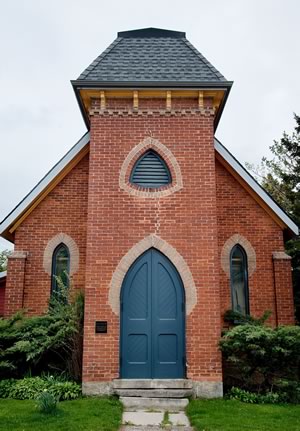 The former St. John’s Anglican Church in Hillsburgh displays features typical of Victorian Gothic Revival architecture. Photo by Rosemary Hasner / Black Dog Creative Arts.
