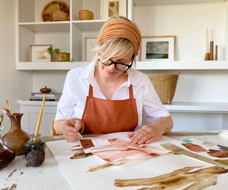 Melissa Jenkins paints using natural inks she makes out of foraged plants and flowers. Photo courtesy of Melissa Jenkins.