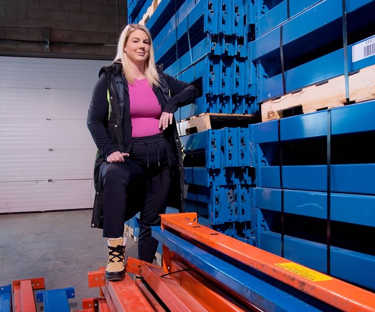 Stepping Up Jenna Brooks In The Hills