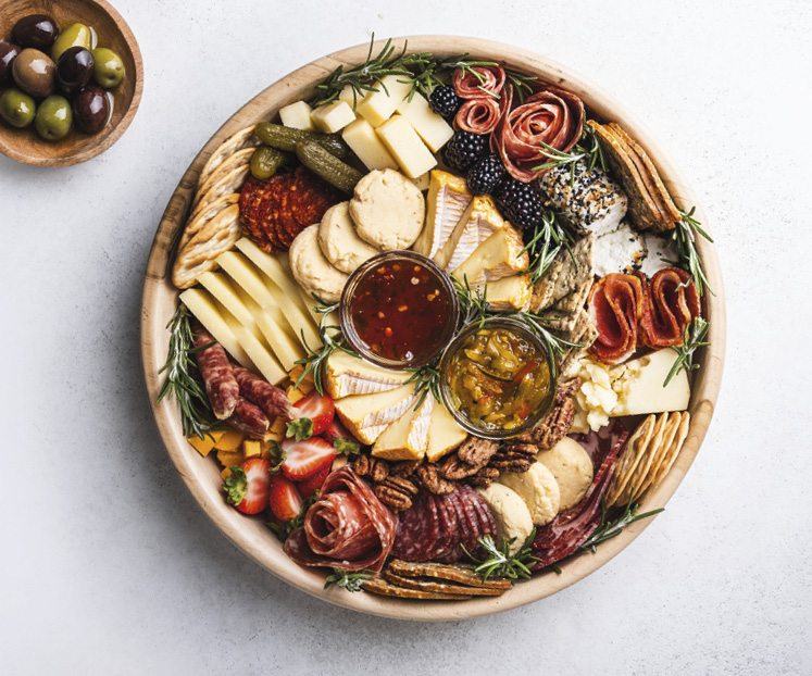 how to layout charcuterie board