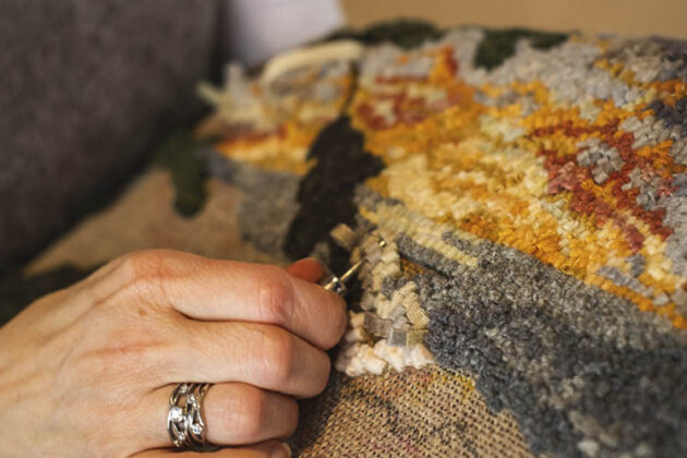 Leslie knight rug hooking